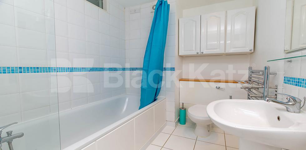 			NEW INSTRUCTION!, 2 Bedroom, 1 bath, 1 reception Apartment			 Wicklow Street, KINGS CROSS